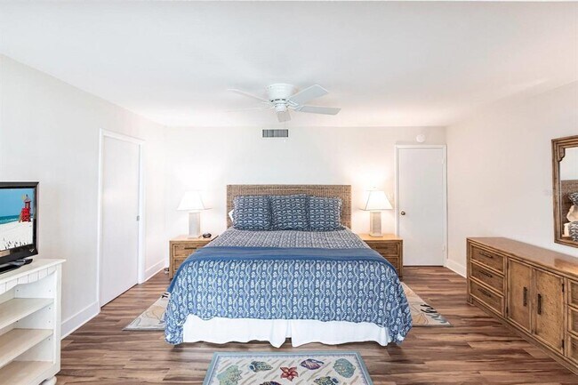 Building Photo - 6023 W Peppertree Way