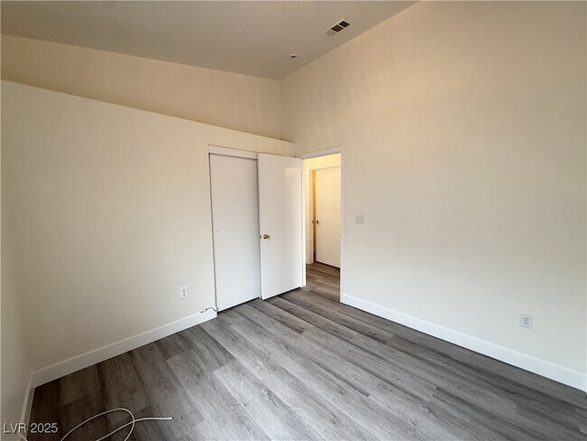 Building Photo - 1605 Woodward Heights Way