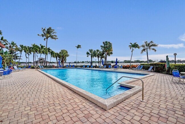 Building Photo - 107 Half Moon Cir