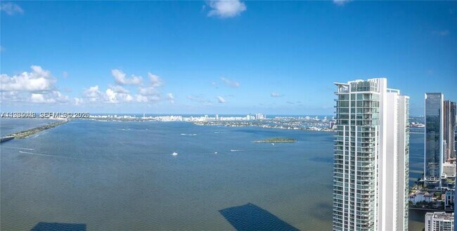 Building Photo - 480 NE 31st St