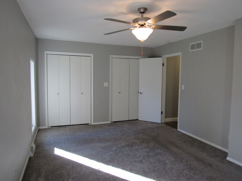 Building Photo - 5213 12th Ave