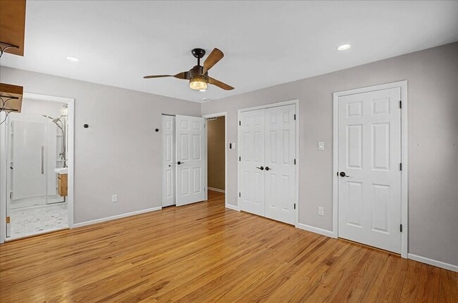 Building Photo - 5 Knollwood Dr