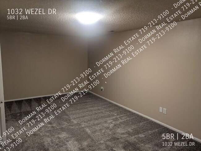 Building Photo - 1032 Wezel Dr