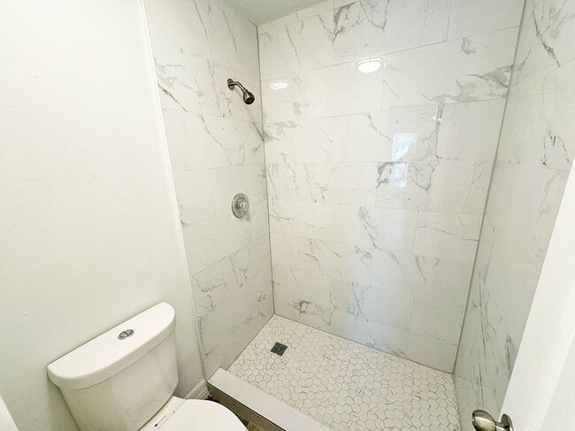 Building Photo - 4465 Treehouse Ln