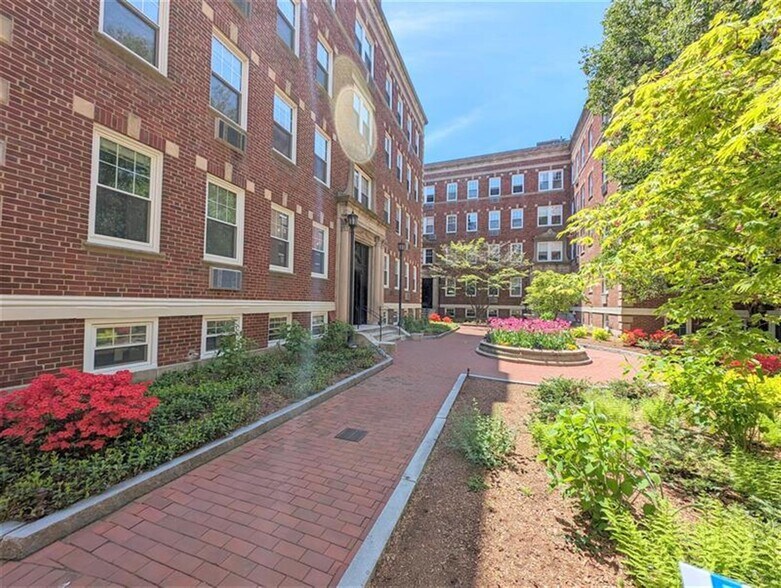 Building Photo - 7 Chauncy St