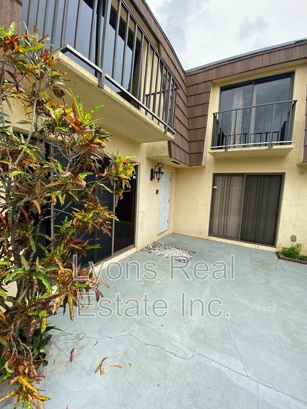 Building Photo - 1667 Park Meadows Dr