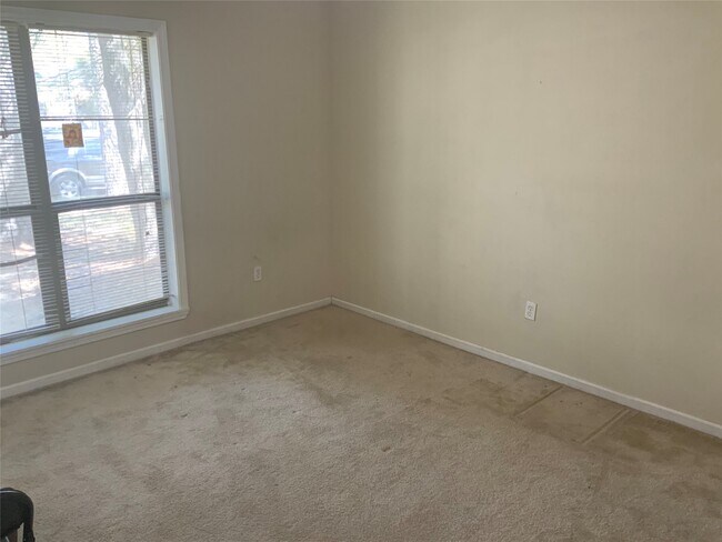 Building Photo - 4906 Monteith Dr