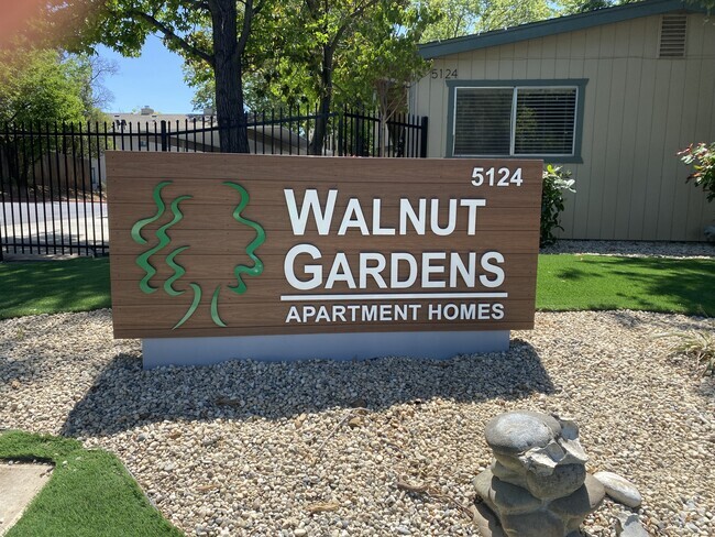 Building Photo - Walnut Garden Apartments