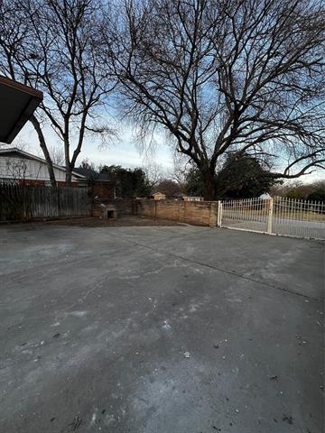 Building Photo - 8300 Doreen Ave