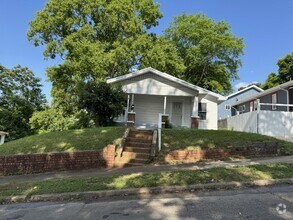 Building Photo - 1249 Waverly St
