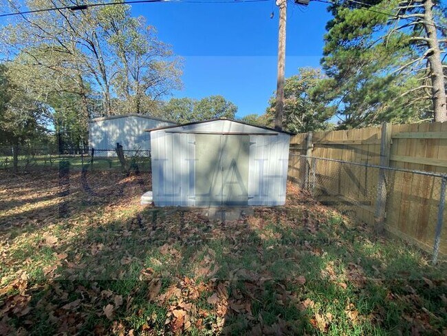 Building Photo - Sherwood 3 Bedroom Home