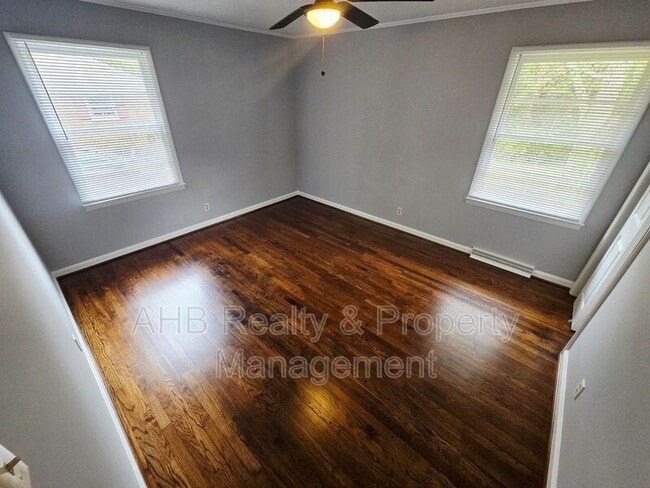 Building Photo - 502 Doggett Dr