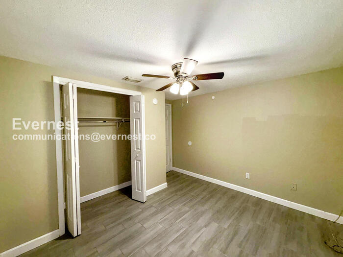 Building Photo - 12423 Old Morris Bridge Rd