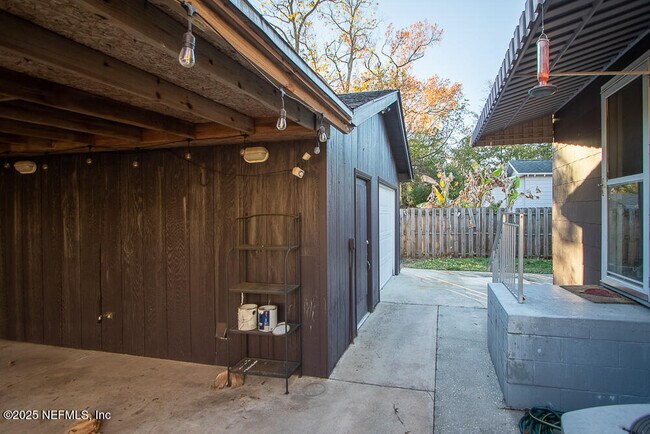 Building Photo - 3620 Myra St