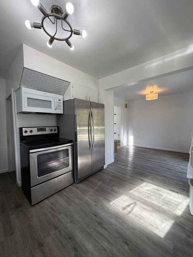 Building Photo - Well-Maintained 3-Bedroom Home in Prime Everett Location