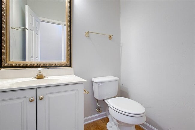 Building Photo - 1346 Parkview Ln NW