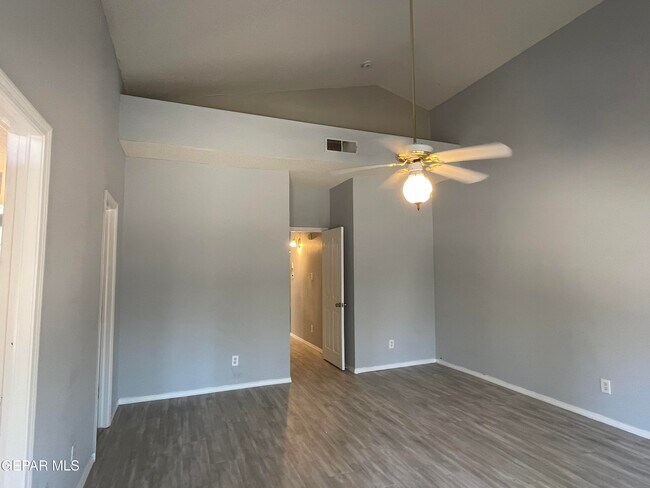 Building Photo - 3701 Trina Pl