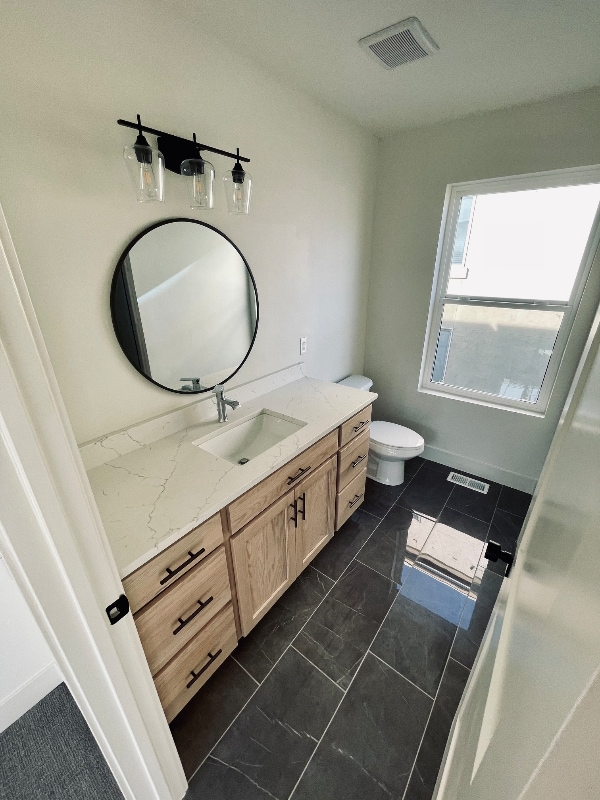 Building Photo - 532 E 500 S