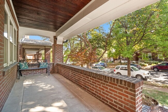 Building Photo - Home on the Range