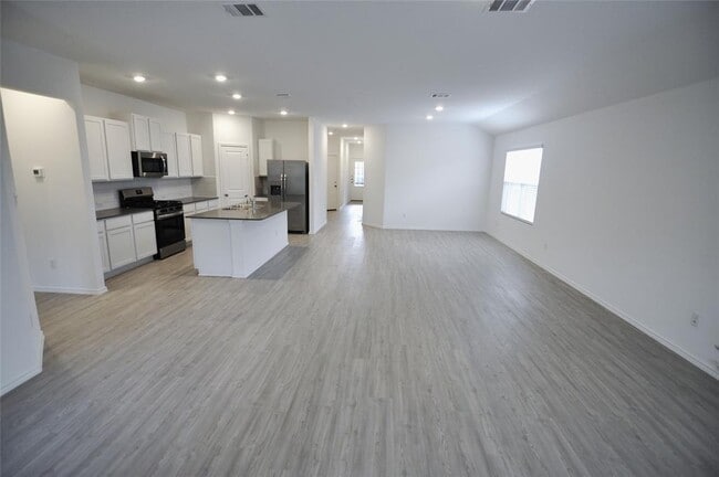 Building Photo - 1537 Chapel Rnch Rd