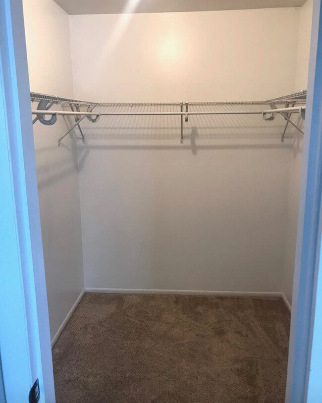 Building Photo - 2620B Auburn Ct