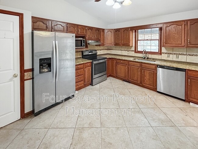 Building Photo - 1819 Elizabeth Ct