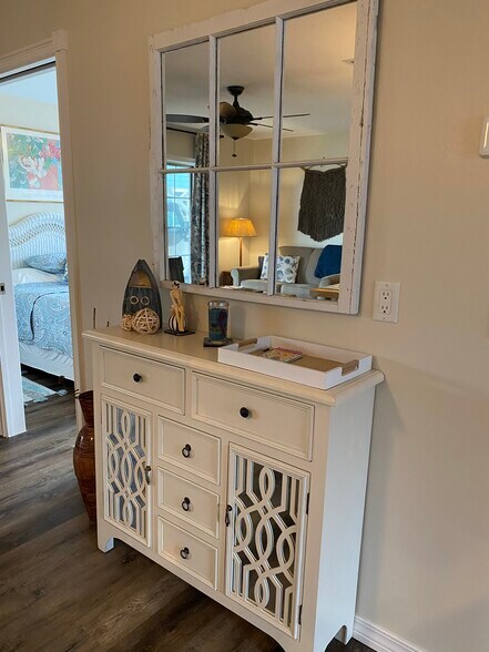 Building Photo - 5802 Monterey Ave