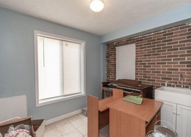 Building Photo - Blacksburg, Very spacious 2 BR / 2 BA, Available in August