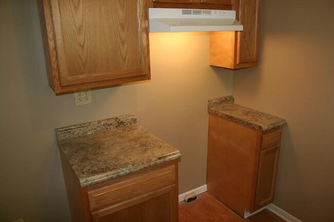 Building Photo - 1365 Farley Dr