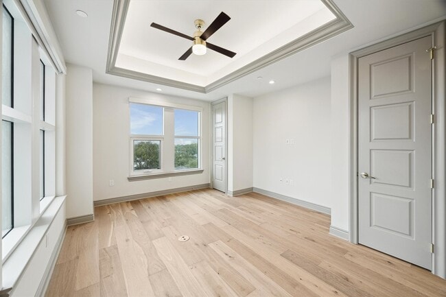 Building Photo - 1717 Bissonnet St