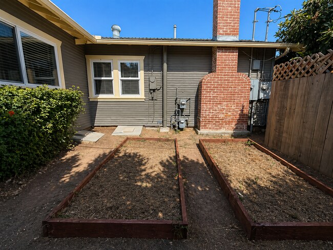 Building Photo - Charming 3-Bedroom Home for Lease in College West, San Diego