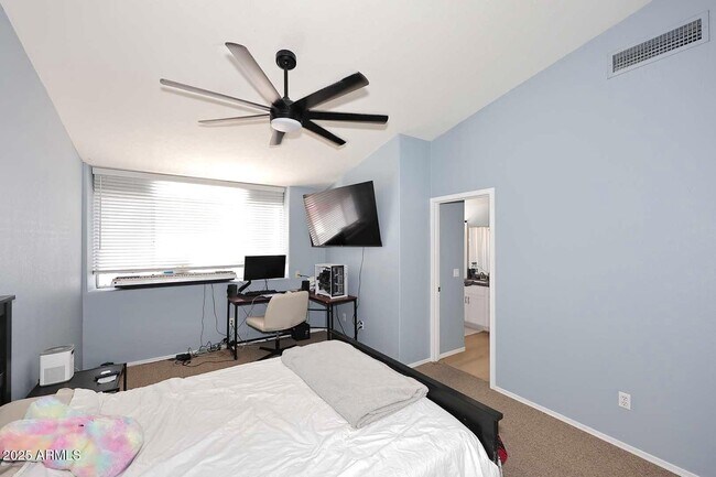 Building Photo - 4805 E Kachina Trail