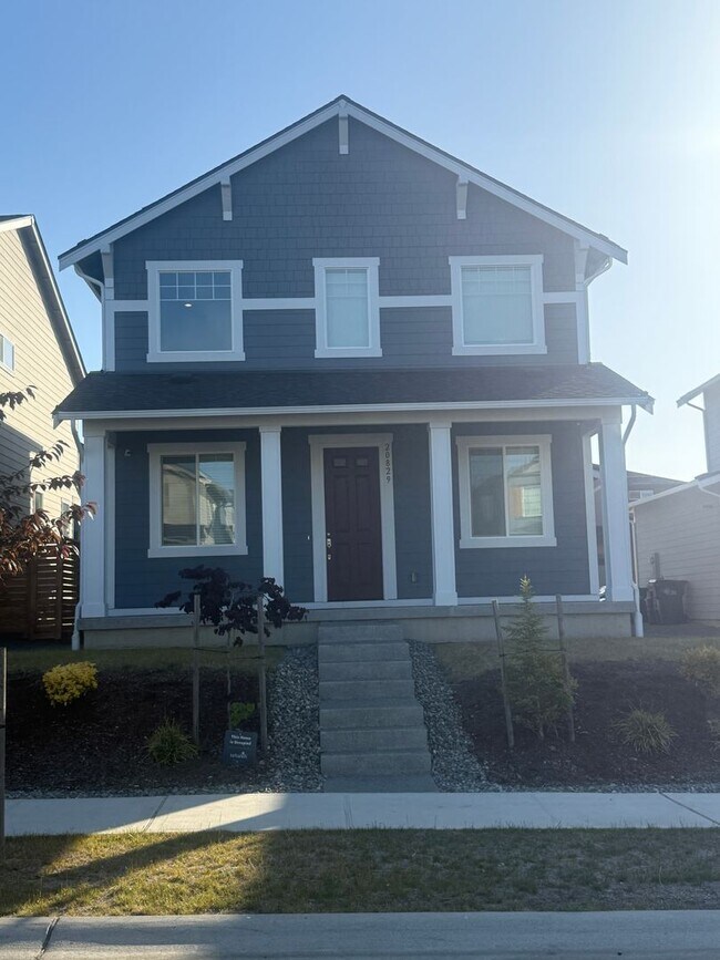 Building Photo - Beautiful 3-Bedroom + Bonus Loft Home in B...