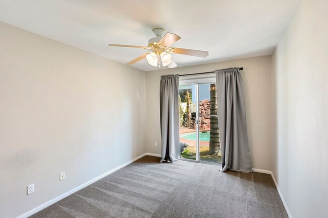 Building Photo - Single Story Northwest 3 Bedroom Pool Home
