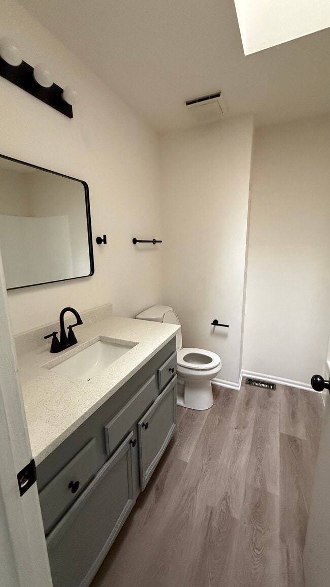 Building Photo - 3531 Princeton Ave