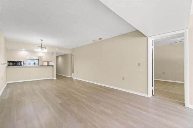 Building Photo - 3650 Whitehall Dr