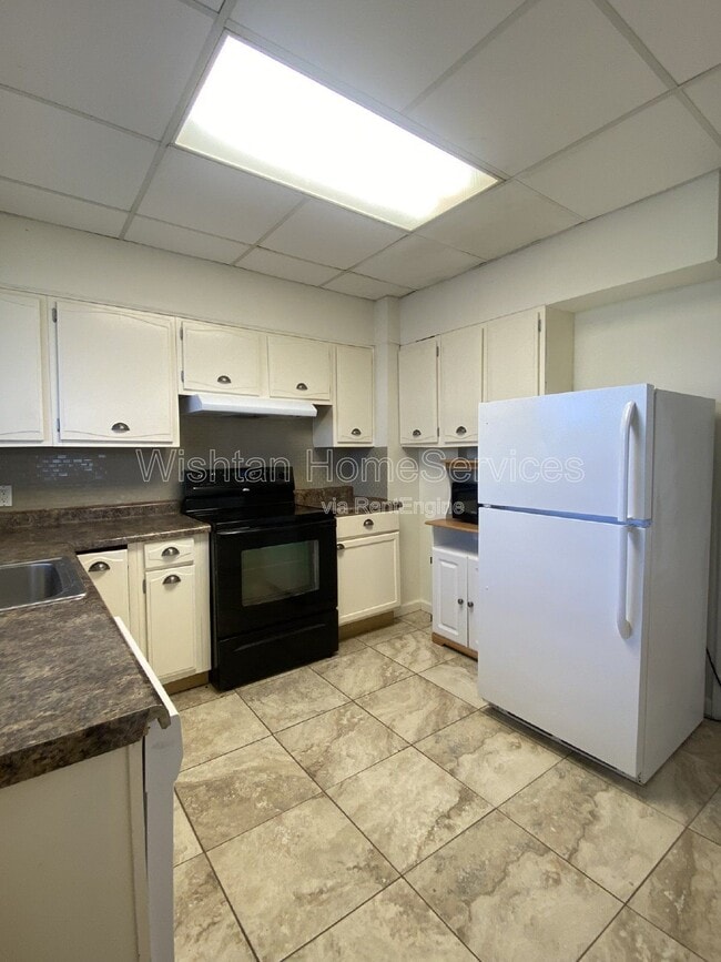 Building Photo - 224 N Ward St