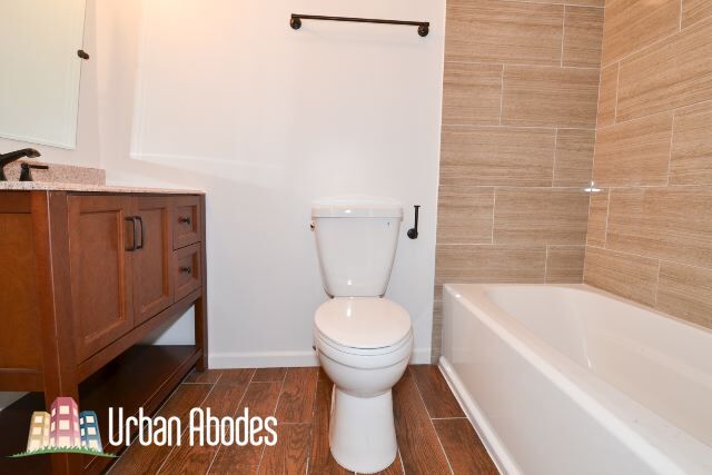 Building Photo - 2129 N Southport Ave