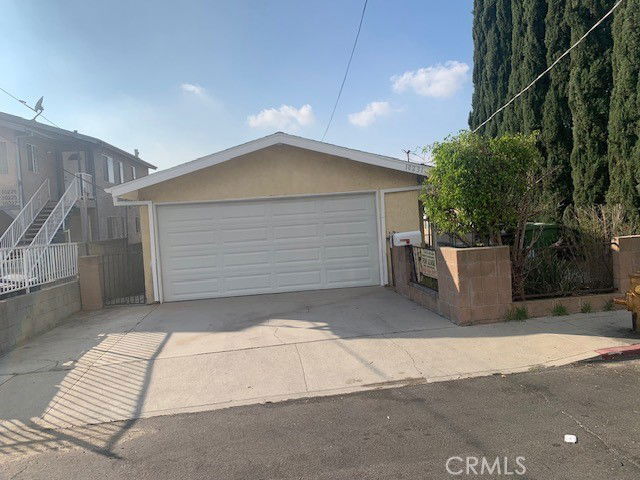 Building Photo - 10231 Fernglen Ave