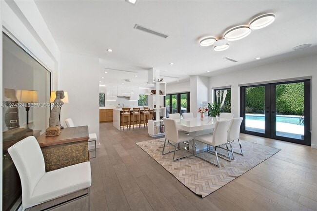 Building Photo - 1117 Alfonso Ave