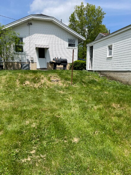 Building Photo - 1226 Edward Dr