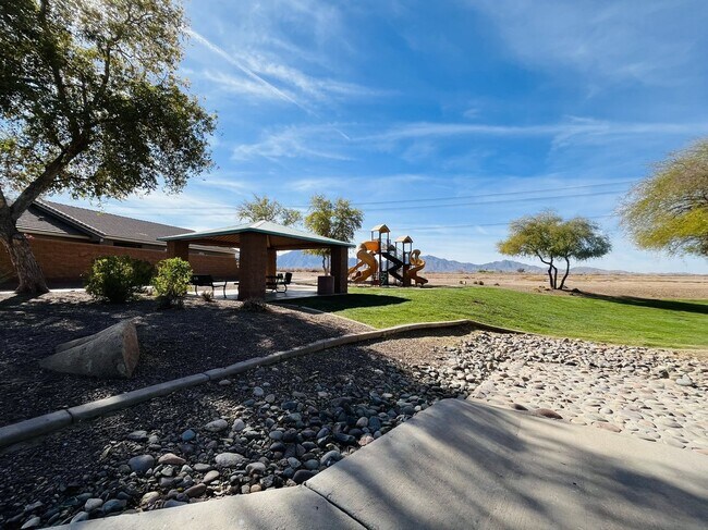 Building Photo - 7372 W Ian Dr