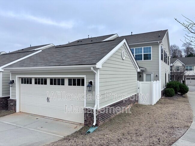 Building Photo - 136 Spring Pine Ln