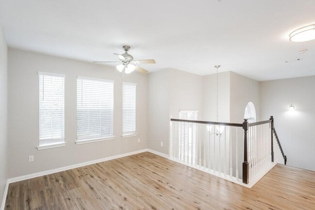 Building Photo - 23022 S Waterlake