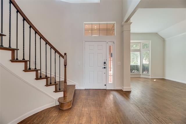Building Photo - 2414 Thorntree Dr