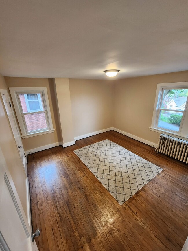 Master Bed - 1037 Duffield St