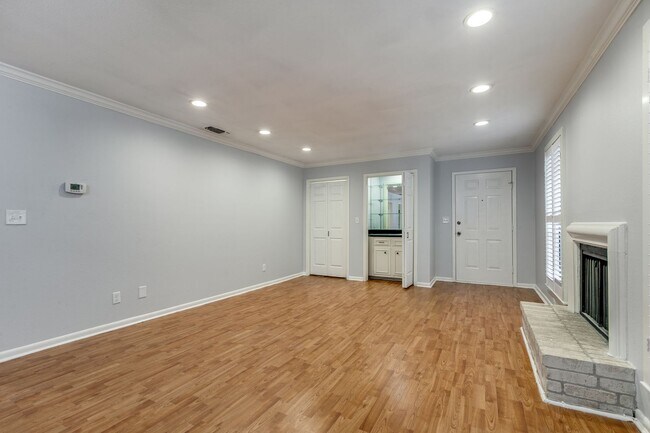 Building Photo - 2-BEDROOM, 2-BATHROOM CONDOMINIUM AT FARMINGTON COMMONS