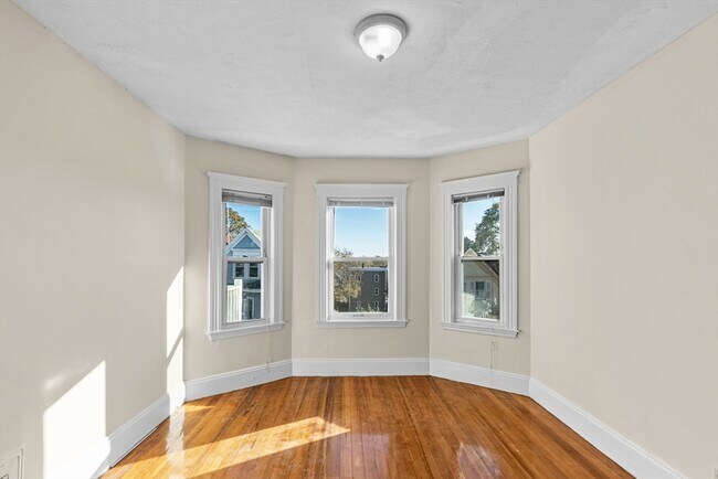 Building Photo - 44 Speedwell St