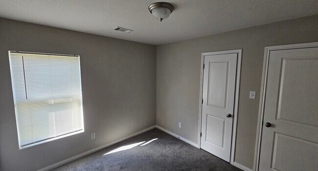 Building Photo - 15524 Briar Forest Dr