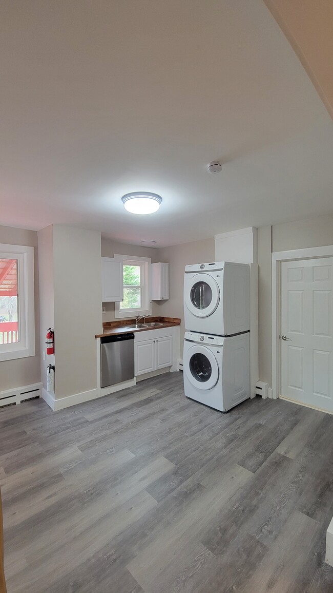 Building Photo - 1130 US-4